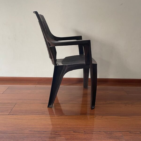 Avro Medium back chair